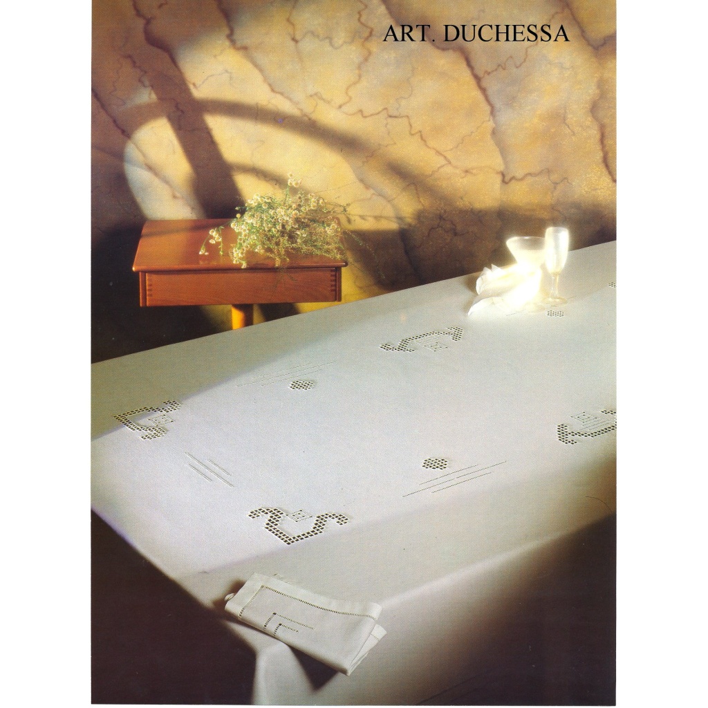 Tovaglia RICAMATA A MANO made in Italy COTONE DUCHESSA