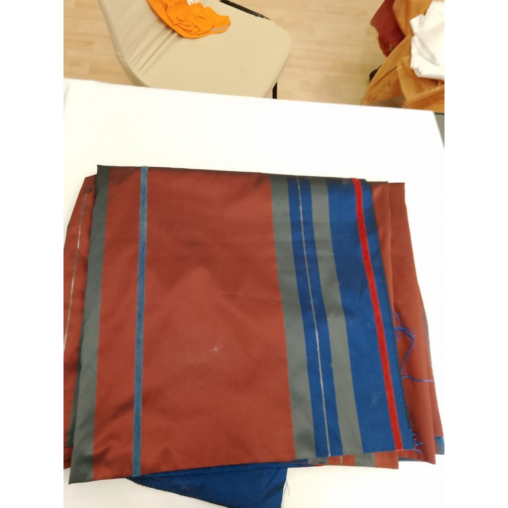 Particolare tenda Italiana in raso